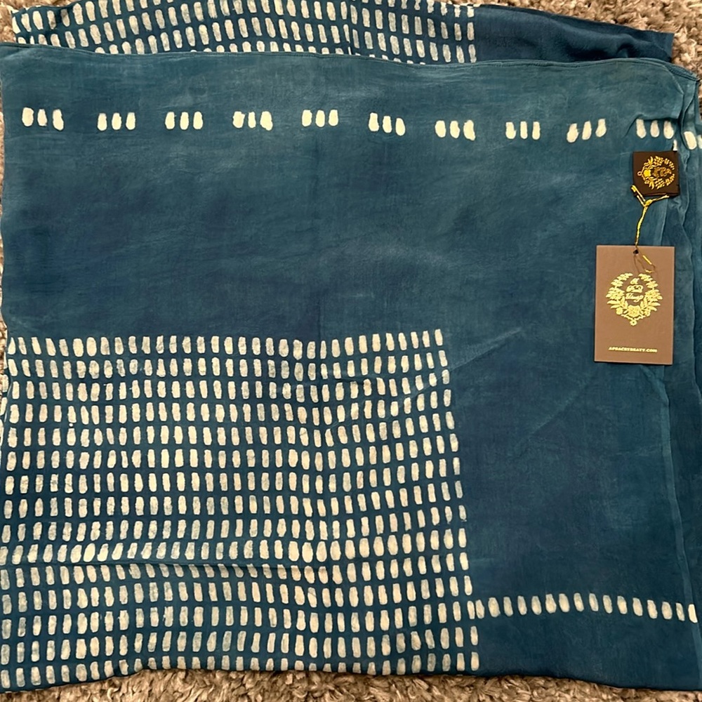A Peace Treaty Scarf. 100% Silk. New with tags never worn 🌸